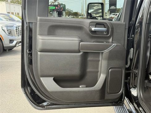 Used 2022 GMC Sierra 2500 AT4 image 34