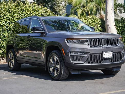 Used 2022 Jeep Grand Cherokee Limited 4xe w/ MOPAR Finishing Package AWD/4WD image 3