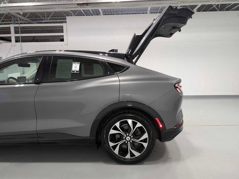 Used 2021 Ford Mustang Mach-E Premium image 11