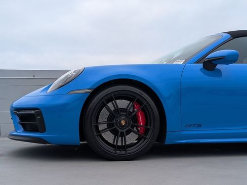 Certified 2022 Porsche 911 Targa 4 GTS AWD/4WD image 9