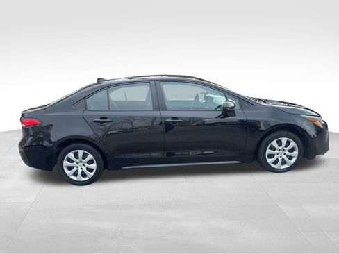 Used 2024 Toyota Corolla LE image 6