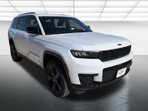 Used 2024 Jeep Grand Cherokee L Altitude image 1