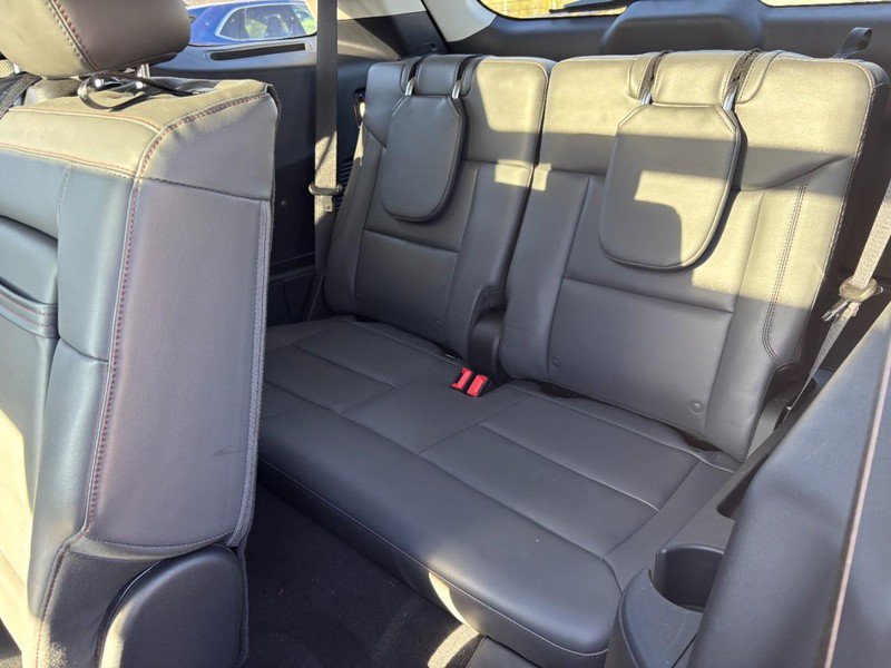 Used 2025 Ford Explorer Active w/ Active Comfort Package AWD/4WD image 13