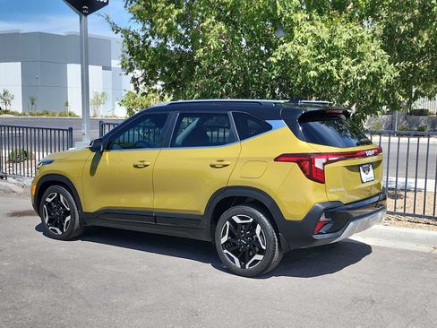 Used 2024 Kia Seltos SX AWD/4WD image 6
