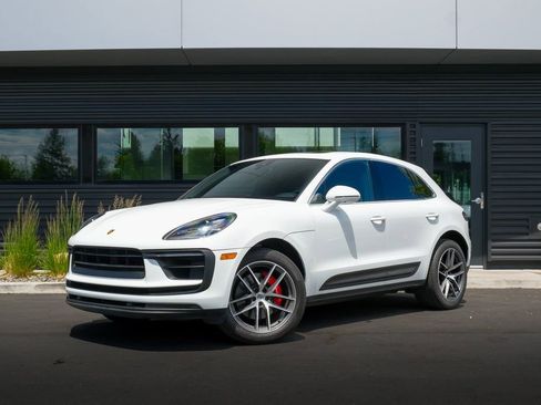 Used 2022 Porsche Macan S AWD/4WD image 1