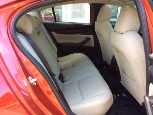 Used 2020 MAZDA MAZDA3 Sedan w/ Select Package FWD image 17