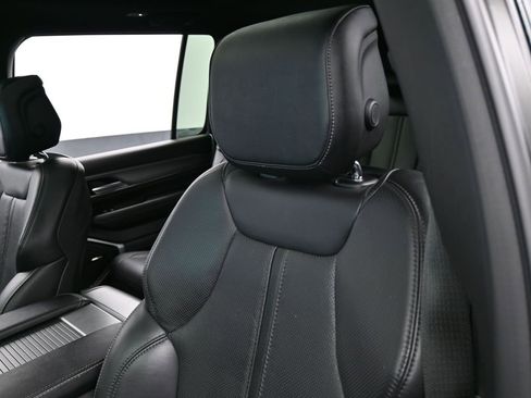 Used 2023 Jeep Wagoneer Series II image 17