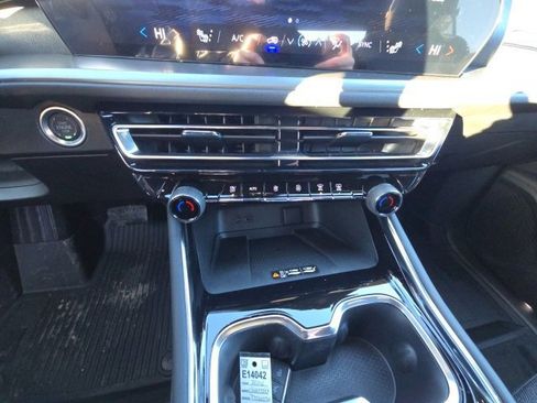 New 2026 Chevrolet Traverse LT w/ LPO, Floor Liner Package image 15