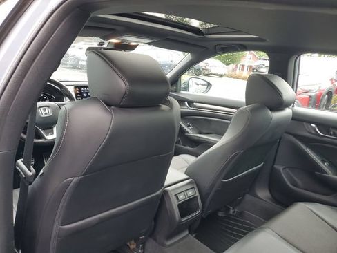 Used 2021 Honda Accord Sport image 9