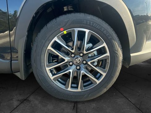 New 2026 Toyota Corolla Cross XLE image 14