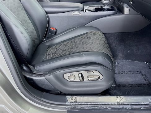 Used 2022 Lexus LS 500 F Sport image 39