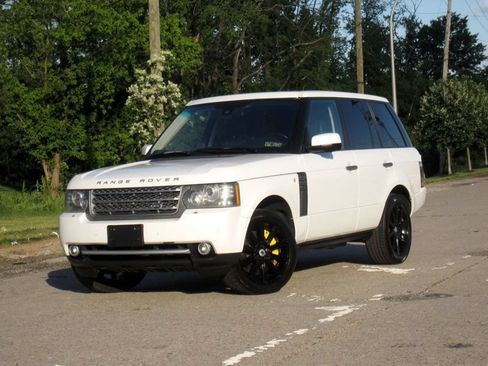 Used 2011 Land Rover Range Rover Supercharged AWD/4WD image 3