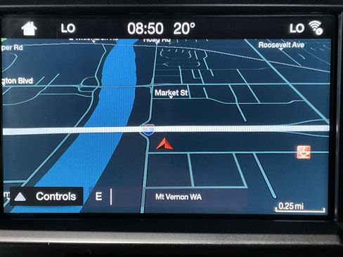 Used 2018 Ford F150 Lariat w/ Equipment Group 502A Luxury AWD/4WD image 12