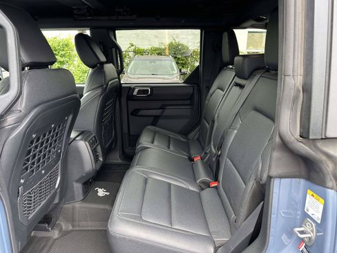 Used 2025 Ford Bronco Badlands AWD/4WD image 13