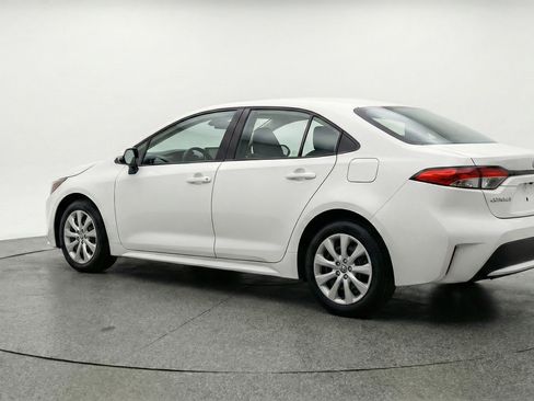 Used 2025 Toyota Corolla LE FWD image 6