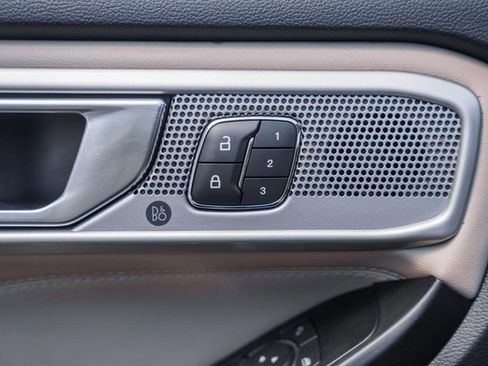 Used 2020 Ford Explorer Limited image 44