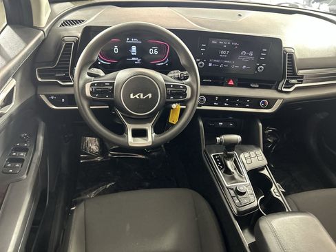 Used 2025 Kia Sportage LX FWD image 22