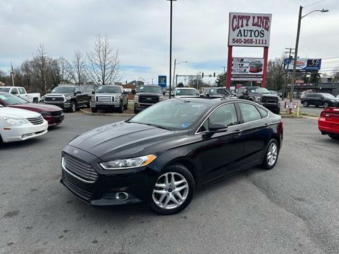 Used 2016 Ford Fusion SE w/ Equipment Group 202A image 1