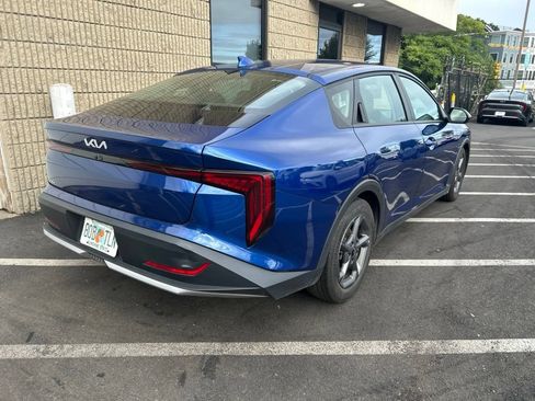 Used 2025 Kia K4 FWD image 3