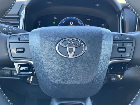 New 2026 Toyota Camry SE image 17