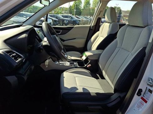 Used 2022 Subaru Forester AWD/4WD image 17