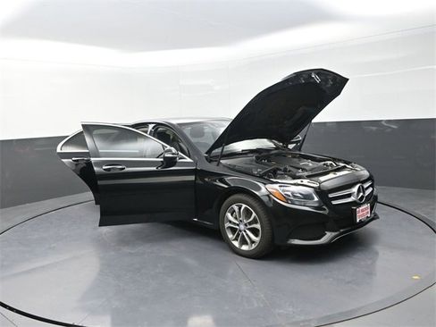 Used 2017 Mercedes-Benz C 300 4MATIC Sedan image 35