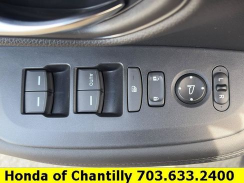 Certified 2024 Honda HR-V LX image 20