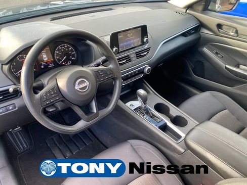 Used 2024 Nissan Altima 2.5 S FWD image 14