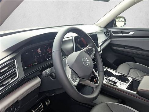 Used 2026 Volkswagen Atlas Peak Edition AWD/4WD image 10