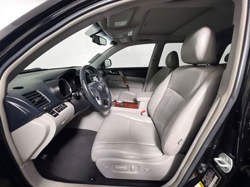 Used 2013 Toyota Highlander Limited image 14