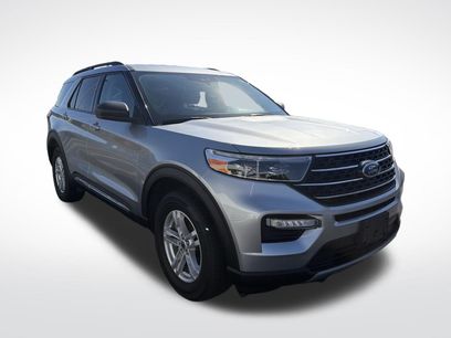 Certified 2024 Ford Explorer XLT w/ Equipment Group 202A