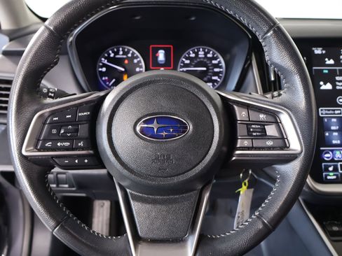 Used 2024 Subaru Outback Premium AWD/4WD image 3