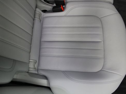 Used 2022 Audi Q5 2.0T Premium w/ Convenience Package image 23