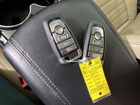 Used 2018 Ford Edge SEL w/ Equipment Group 201A AWD/4WD image 21
