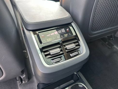 Certified 2024 Volvo XC90 B6 Plus w/ Protection Package Premier AWD/4WD image 15