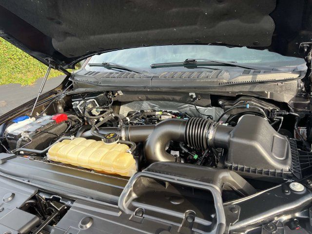Used 2020 Ford F150 XLT w/ Equipment Group 302A Luxury AWD/4WD image 11