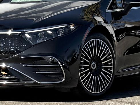 Used 2023 Mercedes-Benz EQS 580 EQS 580 image 4