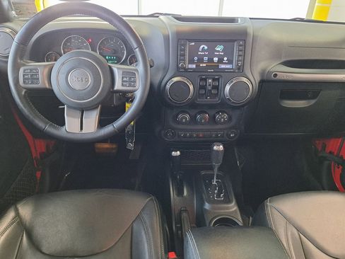 Used 2018 Jeep Wrangler Unlimited Sahara image 26