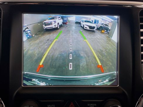 Used 2018 Jeep Grand Cherokee Limited RWD image 10