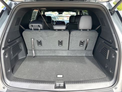 New 2026 Chevrolet Traverse LT w/ Midnight/Sport Edition image 12