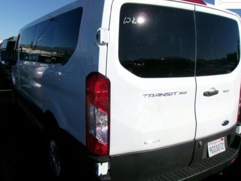 Used 2023 Ford Transit 350 XLT image 3