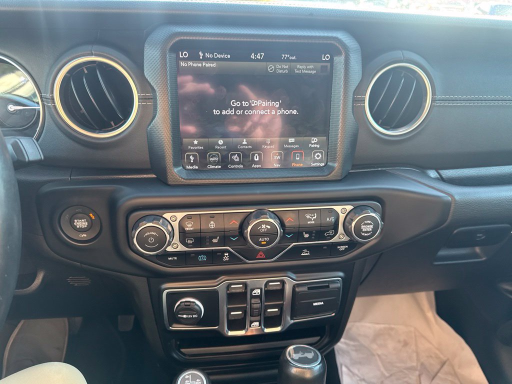 Used 2021 Jeep Wrangler Unlimited Sahara w/ Cold Weather Group AWD/4WD image 5