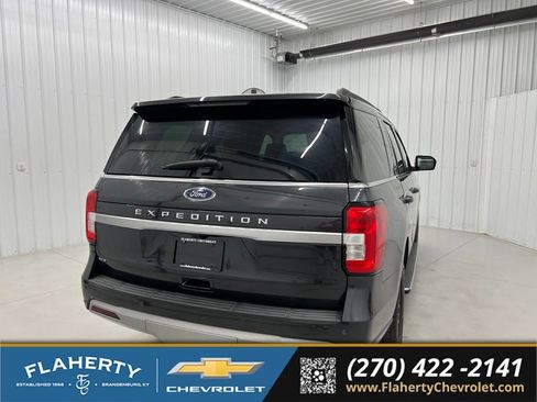 Used 2022 Ford Expedition XLT AWD/4WD image 3