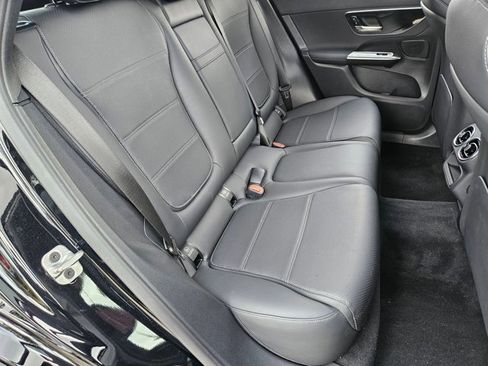 Used 2026 Mercedes-Benz GLC 300 image 19