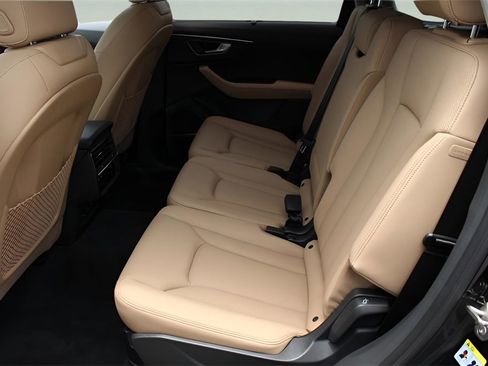 New 2025 Audi Q7 3.0T Premium Plus image 13