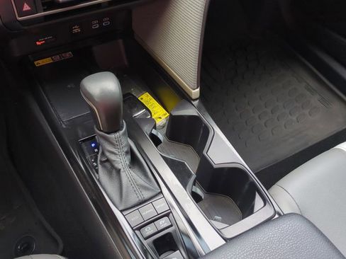 Certified 2025 Toyota Camry SE w/ Convenience Package image 15