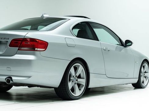 Used 2008 BMW 335i Coupe w/ Premium Pkg image 12