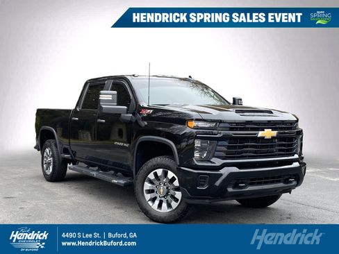 Used 2024 Chevrolet Silverado 2500 Custom w/ Custom Convenience Package image 1