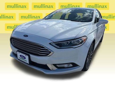 Used 2017 Ford Fusion Titanium image 9