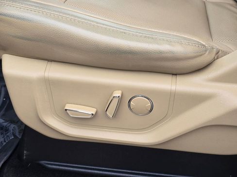 Used 2017 Ford F350 Lariat w/ Lariat Ultimate Package image 25